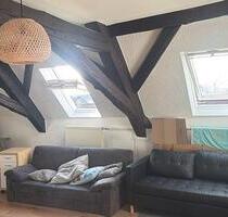 Gemütliche Dachgeschoss-2-Wohnung mit Stellplatz - Bretzenheim