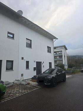 Foto - Exklusive Doppelhaushälfte mit Pool ruhig, Zentrum- und Grenznah