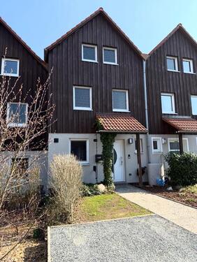 Foto - Liebevoll saniertes Familien-Reihenhaus - provisionsfrei