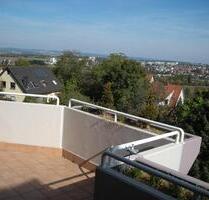 2,5 Dachgeschoss-Wohnung inkl. TG-Stellplatz *provisionsfrei* - Filderstadt