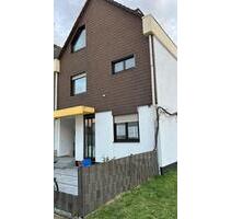 *Provisionfrei* - Gepflegtes Einfamilienhaus mit 5 Zimmern und Ga - Schifferstadt