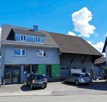 Saniertes Raumwunder: Haus mit Halle, Laden & PV - Brackenheim