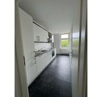 Helle, modernisierte 2-Zimmer-Wohnung mit Einbauküche - Berlin Reinickendorf