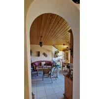 Helle Dachgeschosswohnung mit Balkon, Garage, 2. Stock, 65qm - Roth