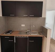 Voll möblierte 1 Zimmer Wohnung mit Küche und Balkon - Frankfurt am Main Gallus