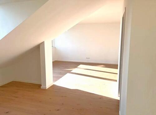 Foto - 2 Zimmer Dachgeschoßwohnung zur Miete in Düren