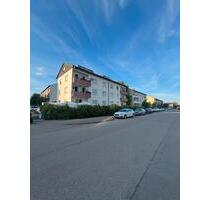 Kernsaniert mit neuer Heizung Garage und Balkon provisionsfrei - Kornwestheim