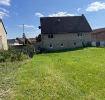 Haus mit großem Grundstück - 70.000,00 EUR Kaufpreis, in Greußen (PLZ: 99718)