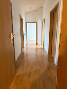 Foto - 4 Zimmer Wohnung - 1.000,00 EUR Kaltmiete, ca.  90,00 m²