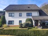 Foto - Einfamilienhaus mit Einliegerwohnung und Garten -- Provisionsfrei