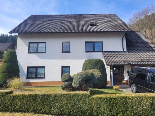 Foto - Einfamilienhaus mit Einliegerwohnung und Garten -- Provisionsfrei
