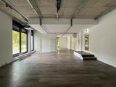 Foto - Neubau Gewerberaum 3 E-Stellplätze Wallbox Büro Praxis Studios