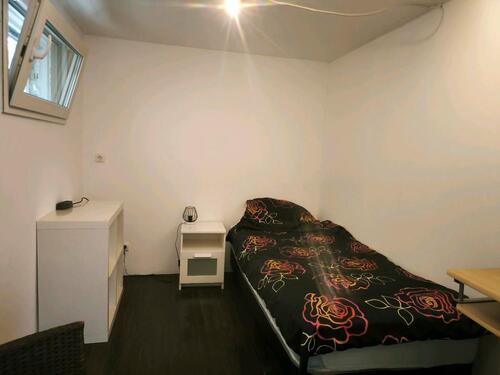 Foto - Zimmer in WG - 330,00&nbsp;EUR Kaltmiete, ca.&nbsp; 10,00&nbsp;m&sup2;