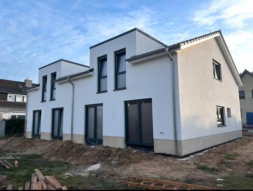 Foto - Neubau - Modernes Doppelhaus 5 Zimmer in Burgwedel OT Wettmar