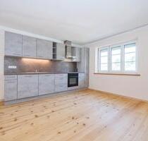 Kernsanierte 3-Zimmer-Wohnung mit Balkon und kleinem Obstgarten - Büchlberg