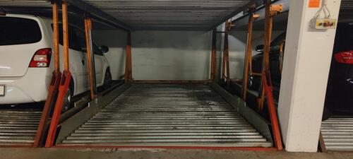 Foto - Tiefgaragenplatz in Düsseldorf,PöhlenwegAm Schulberg zu vermiete