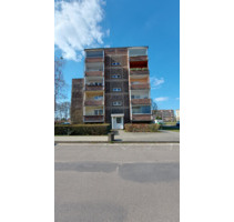 3-Raum-Wohnung mit Gestaltungsfreiheit - Ihr Raum für Ideen, Stil und Selbstverwirklichung - Neustrelitz