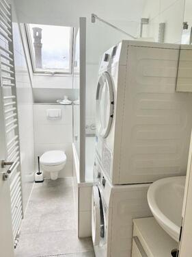 Foto - Komplett sanierte 3-Zi-DG-Wohnung