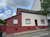 Foto - Immobilie, Wohnhaus mit großem Garten
