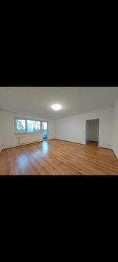 Foto - Schöne und helle 2-2-Zi-Wohnung mit Außenstellpl. & Einbauküche