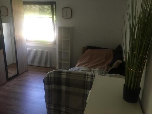 Foto - Ich vermiete 1 großes Zimmer in Ulm