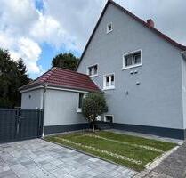 Kernsaniertes Zechenhaus mit moderner Technik und großem Garten - Herten Bertlich