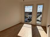 Foto - 1. Z-Wg komplett möbl. mit Balkon, nahe UNI WISTA, 10 Min. zur S-Bahn , 5 Min. zur Str.Bahn, ab 122025