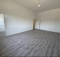 Frisch renovierte, 1-Zimmer-Wohnung im EG in Duisburg - Berlin Mitte