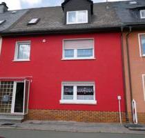 Haus mit 2 Garage zum vermiten in Teuschnitz