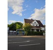 Einfamilienhaus mit Garten und Garage in Bergisch Gladbach Gronau