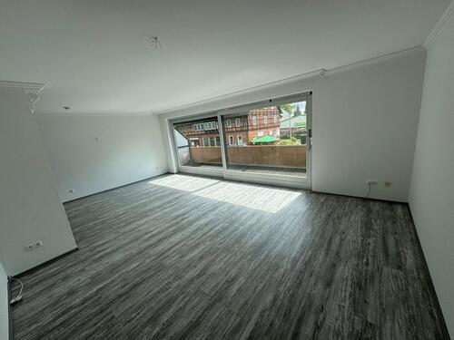 Foto - Frisch renovierte, helle Wohnung mit Balkon – 78 m²