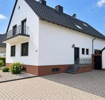 Haus mit Einliegerwohnung - 320.000,00&nbsp;EUR Kaufpreis, ca.&nbsp; 170,00&nbsp;m&sup2; in Zülpich (PLZ: 53909)