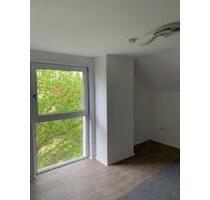 Dachgeschosswohnung ab 01.01.2026 zu vermieten - Schwandorf