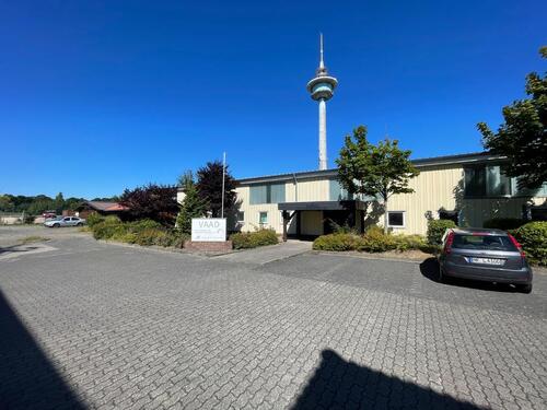 Foto - GROSSE HELLE RÄUME BZW. HALLEN IN DER RUNGHOLT STR. 7A