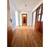 Großzügige, helle 4-Zimmer-Wohnung im Zentrum Deggendorf