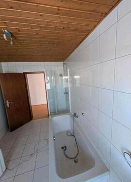 Foto - Dachgeschoßwohnung in Rosbach vor der Höhe zur Miete