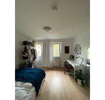 Schönes helles WG-Zimmer☺️ - 470,00&nbsp;EUR Kaltmiete, ca.&nbsp; 12,00&nbsp;m&sup2; in Tübingen (PLZ: 72074) Lustnau