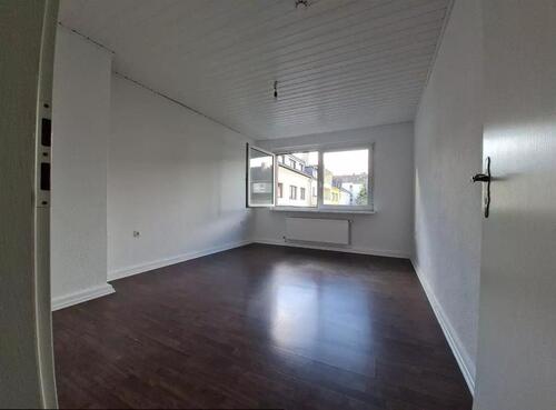 Foto - helle Küche mit großem Fenster 2ZWhg Bonn-Zentrum