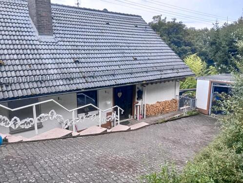 Foto - Einfamilienhaus mit Einliegerwohnung