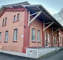 Moderne Gewerbeeinheit mit stilvollen Büroräumen und großzügigem Lagerraum im Loftstil - Arnsberg Rusch