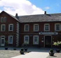 Büro Gewerbe Praxis Yoga Chor Räume im Herzen von Sörup