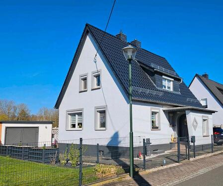 Foto - Einfamilienhaus mit Garten, Kamin, Wintergarten ...
