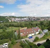 1-Zimmer-Wohnung unverbaubare Aussicht, Aufzug und Stellplatz - Pforzheim Eutingen
