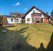 Grosszügiges Einfamilienhaus mit 7 Zimmern, Doppelgarage - Niederstotzingen