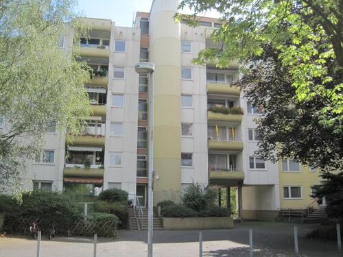 Foto - Seltene 5-Zimmer-Wohnung - 999,00&nbsp;EUR Kaltmiete, ca.&nbsp; 101,75&nbsp;m&sup2;