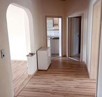 3 Zimmerwohnung im 1.OG mit ca. 90 m² - Hof Altstadt