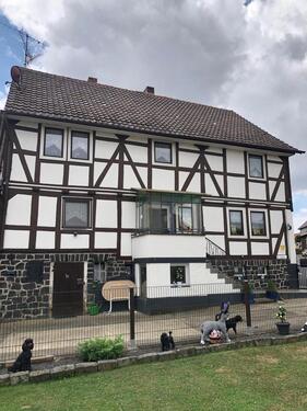 Foto - die Hälfte eines Zweifamilienhaus – zum Preis von 1 Wohnung !