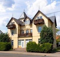 Dachwohnung mit Balkon, EBK, Tageslichtbad mit Wanne, etc. an der Klotzscher Heide. - Dresden