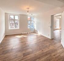 Exklusiver Altbau-Erstbezug einer 3-Zimmer-Wohnung mit Blick auf den Kirchturm - Uelzen Exklusiver Altbau-Erstbezug einer 3-Zimmer-Wohnung mit Blick auf den Kirchturm - Uelzen