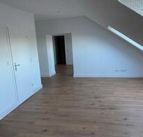 3 zkb Dachwohnung,gerne mit Hunden Haustieren - Rehlingen-Siersburg